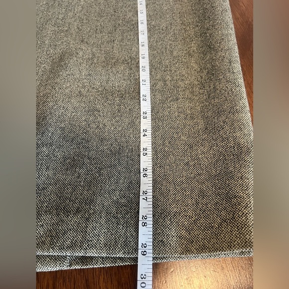 Ralph Lauren 100% wool skirt. Size 12 - Picture 7 of 8